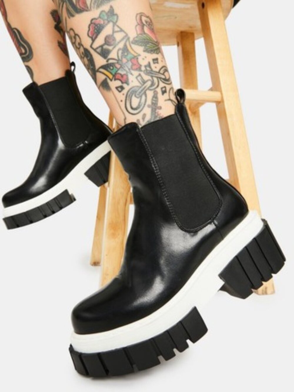 Like New - Azalea Wang Dark Tonic Colorblock Chelsea Boots, Black & White, 8.5